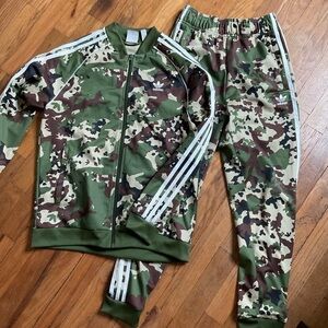 Boys Adidas Outfit Camo jumpsuit, size Medium & Large, green/brown/tan/white